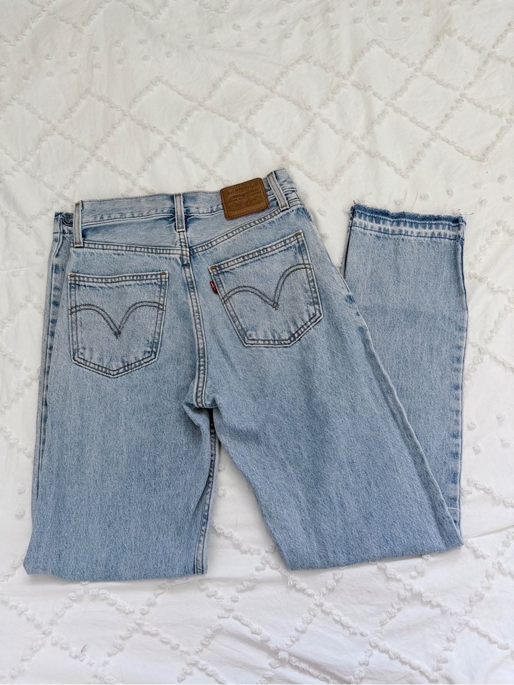 Levi’s Light Wash Distressed Straight Leg Jeans Size 24